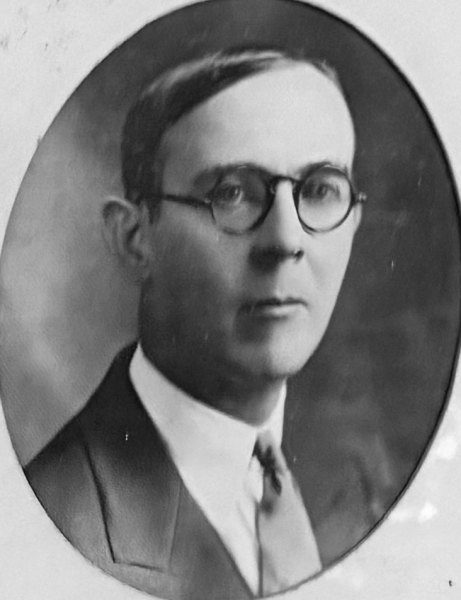 Portrait of J. E. Allen, Worshipful Master of King Lodge No. 461, 1916