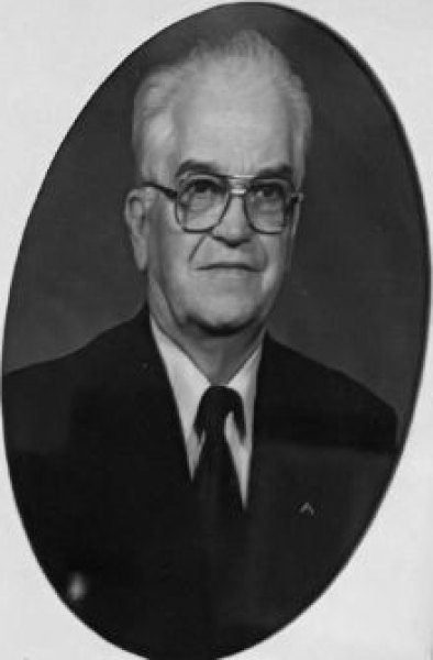 Portrait of Clyde R. Bowman, Worshipful Master of King Lodge No. 461, 1987