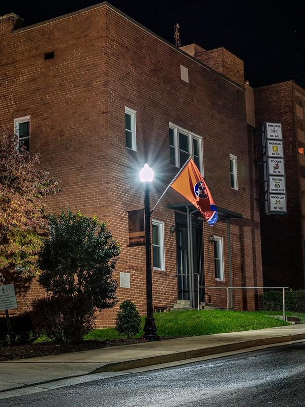 King Lodge at night